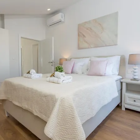 Golden View Penthouse Апартаменти *