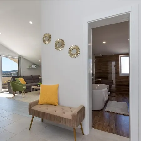 Golden View Penthouse Apartment Hvar Town