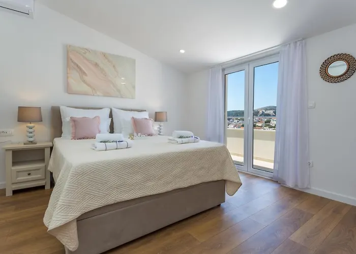 Golden View Penthouse *